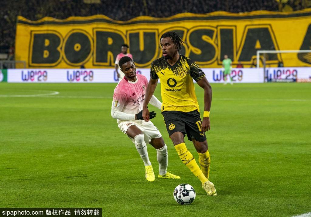 柏林赫塔vs斯图加特直播