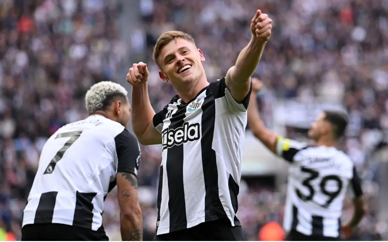 曼联红魔的由来